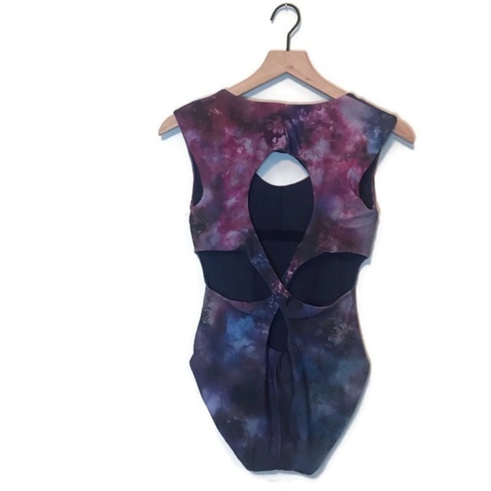 Athleta Supernova Tie Dye Galaxy Strappy One Piece Swimsuit Size XS - Picture 3 of 10